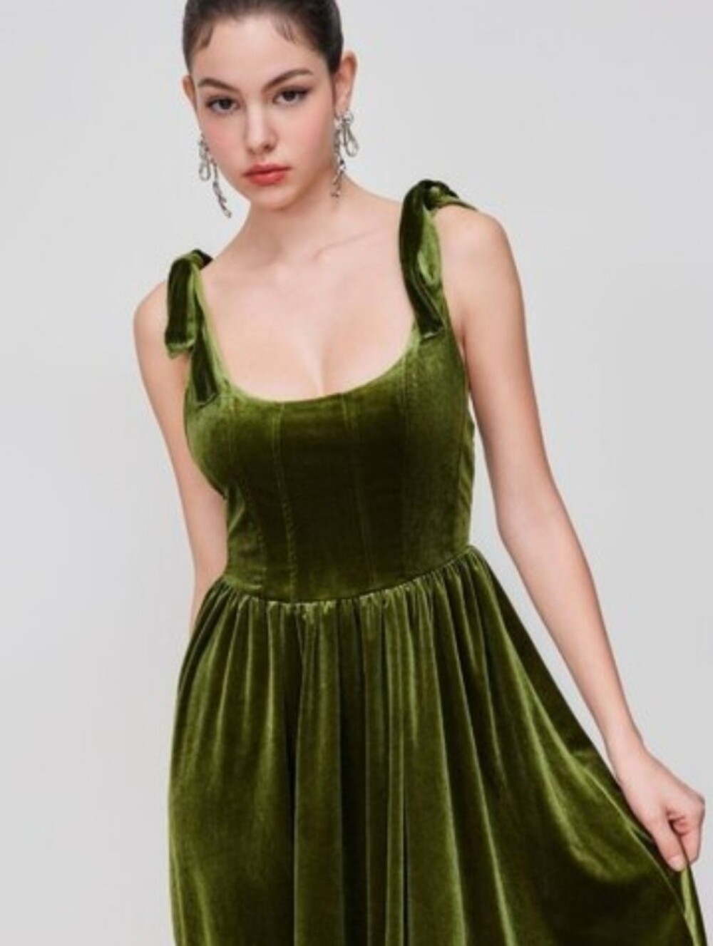 NWT CIDER Scoop Neck Olive Green Velvet Midi Dress with Tie Straps - Picture 2 of 9